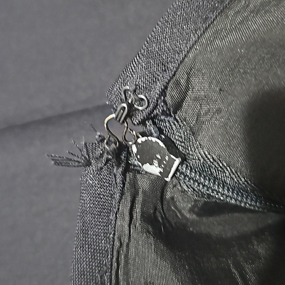 J.‎ McLaughlin Silk Black Pants with Straight Leg Cut and High Waist Size 8 - Picture 5 of 8